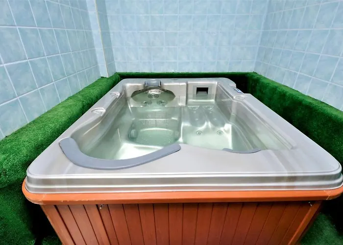 Pegasus-adult Friendly מלון