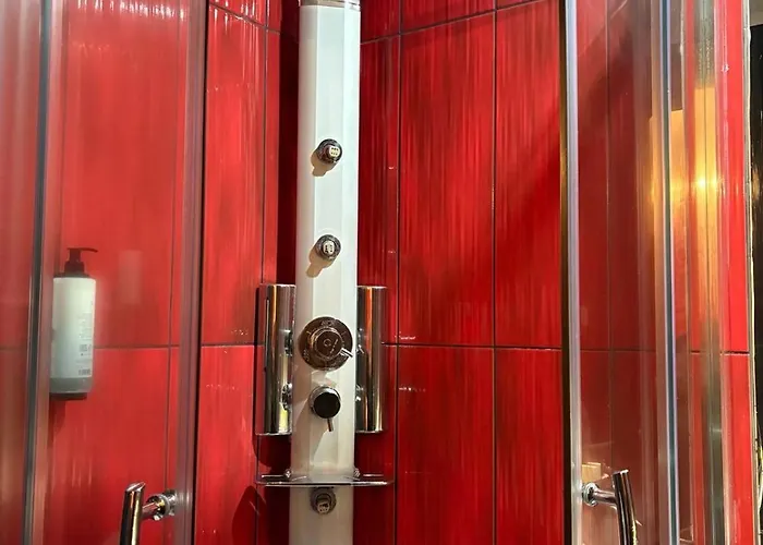 Pegasus-adult Friendly מלון