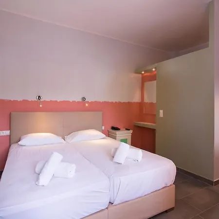 Pegasus-adult Friendly מלון 3*